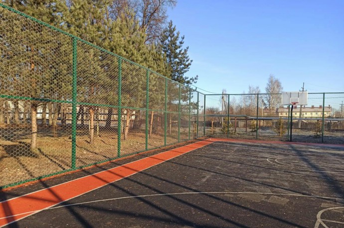 Спортивное ограждение из шестиугольной сетки в г. Иваново